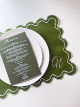 Load image into Gallery viewer, Personalised Scalloped Fabric Placemat